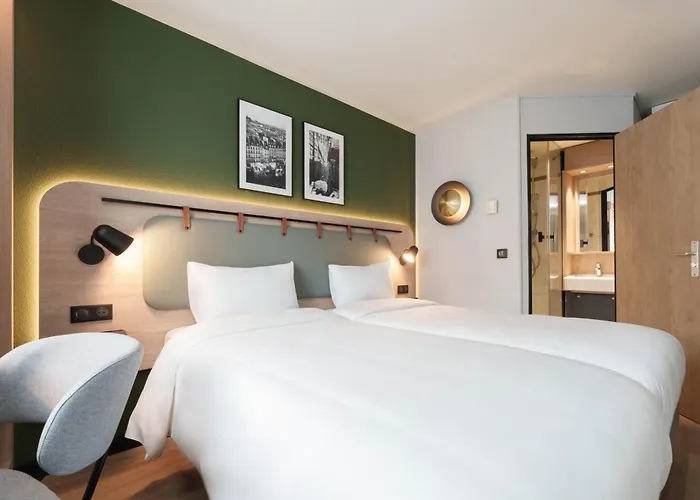 Campanile Dijon Centre - Gare Hotel